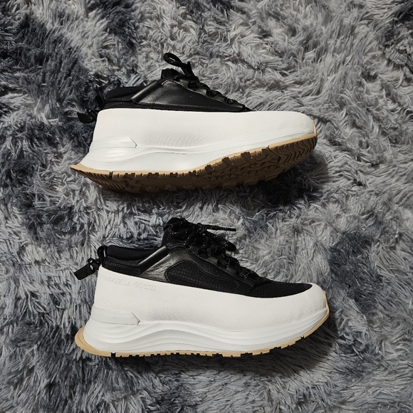 Canada Goose Women’s Glacier Trail Sneakers 6.5 - Picture 1 of 9